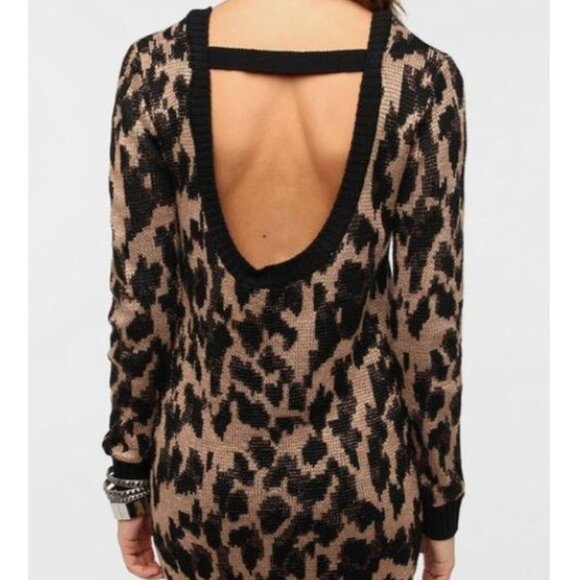 MINKPINK Leopard Print Metallic Mini Sweater Dress Size X-Small - Picture 3 of 8